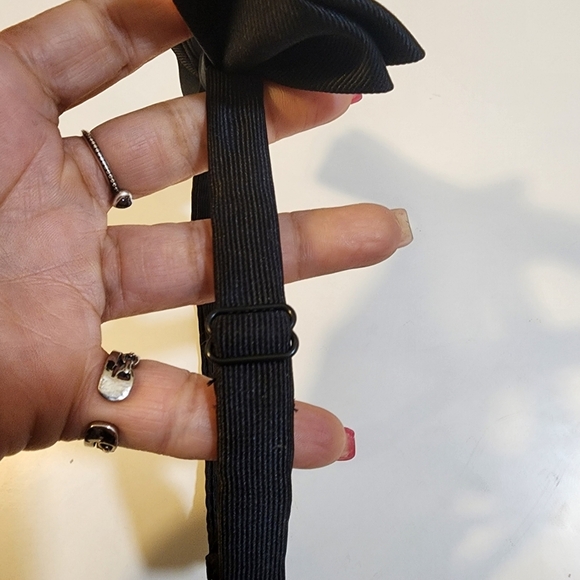 Men's Black Bow tie - Picture 3 of 4